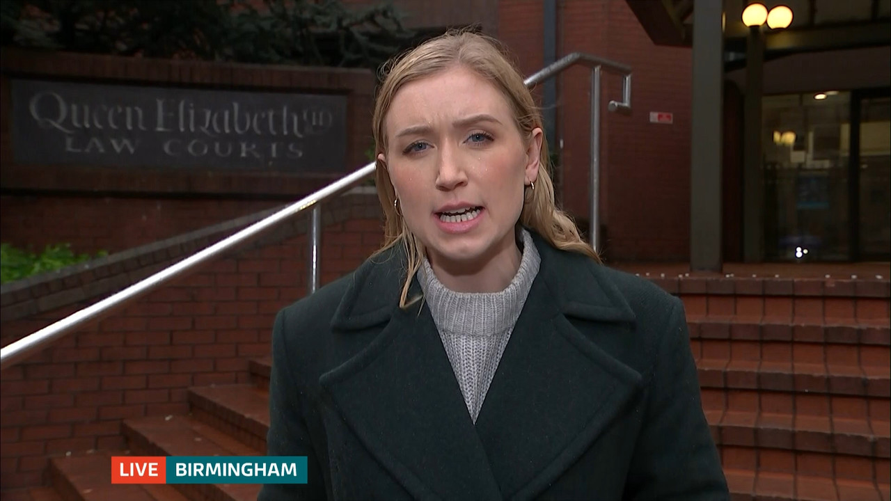 ITV Evening News_20220412_18301930.ts_snapshot_00.29.18.007
