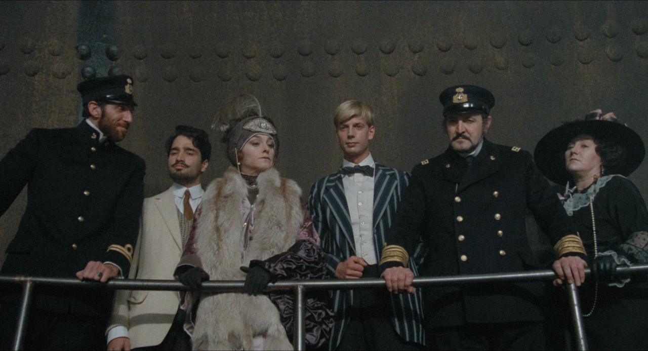 And the Ship Sails On (1983) Criterion.mkv_004537.610