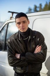 young-guy-criminal-appearance-black-260n