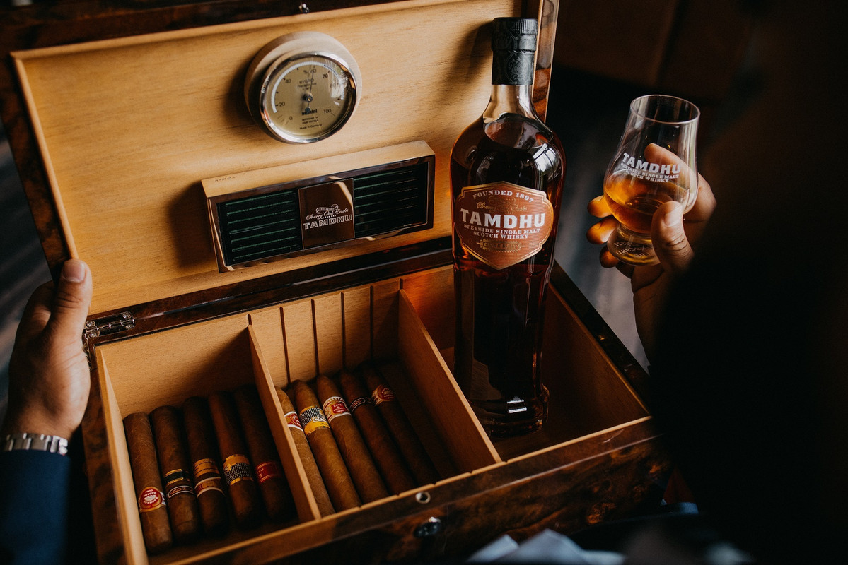 tamdhu_cigar_malt_luxury_cigar_humidor