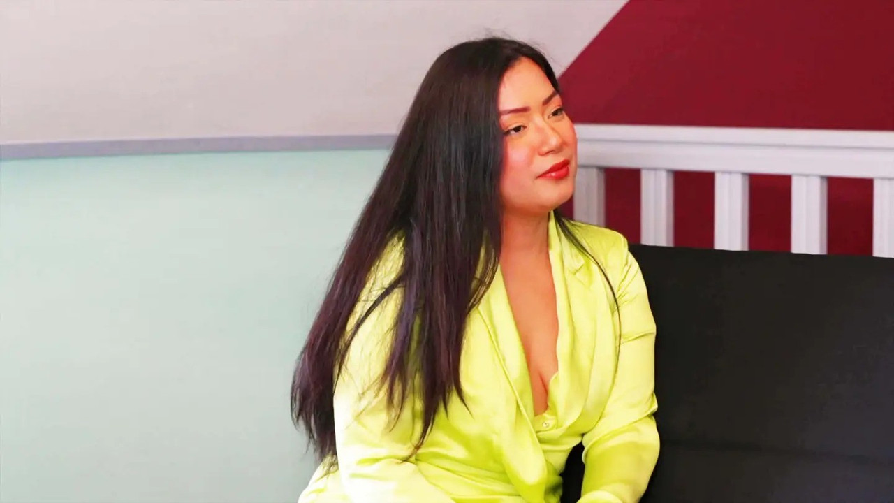 JacquieEtMichelTV 24 12 12 Adeli 27 never loses the North