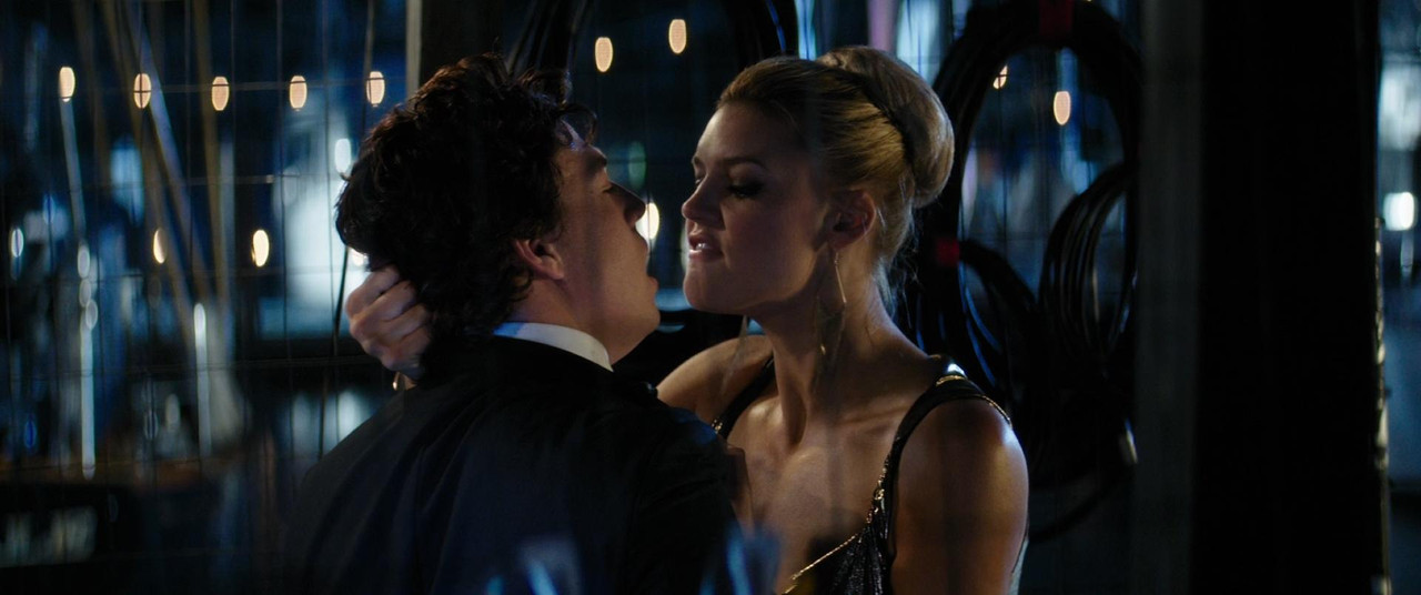 Baywatch 2017 Extended (1080p x265 10bit Tigole)