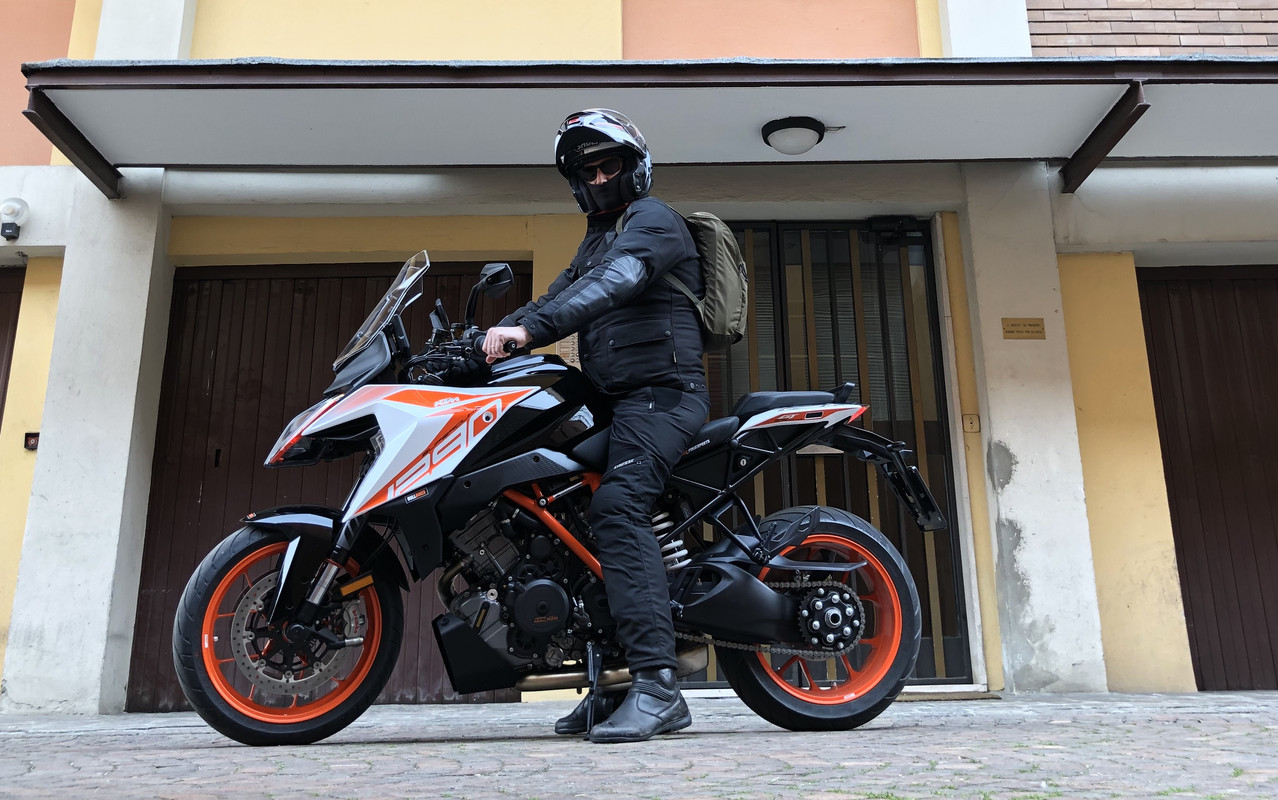 3D1E4614-66D3-4091-A70D-E4425B2EF50D