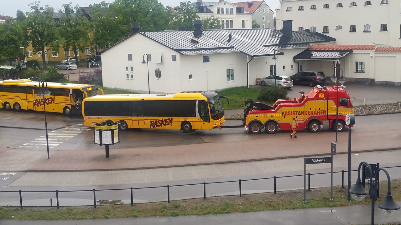 20170531_193952  KLT Buss med hjälpmaskin