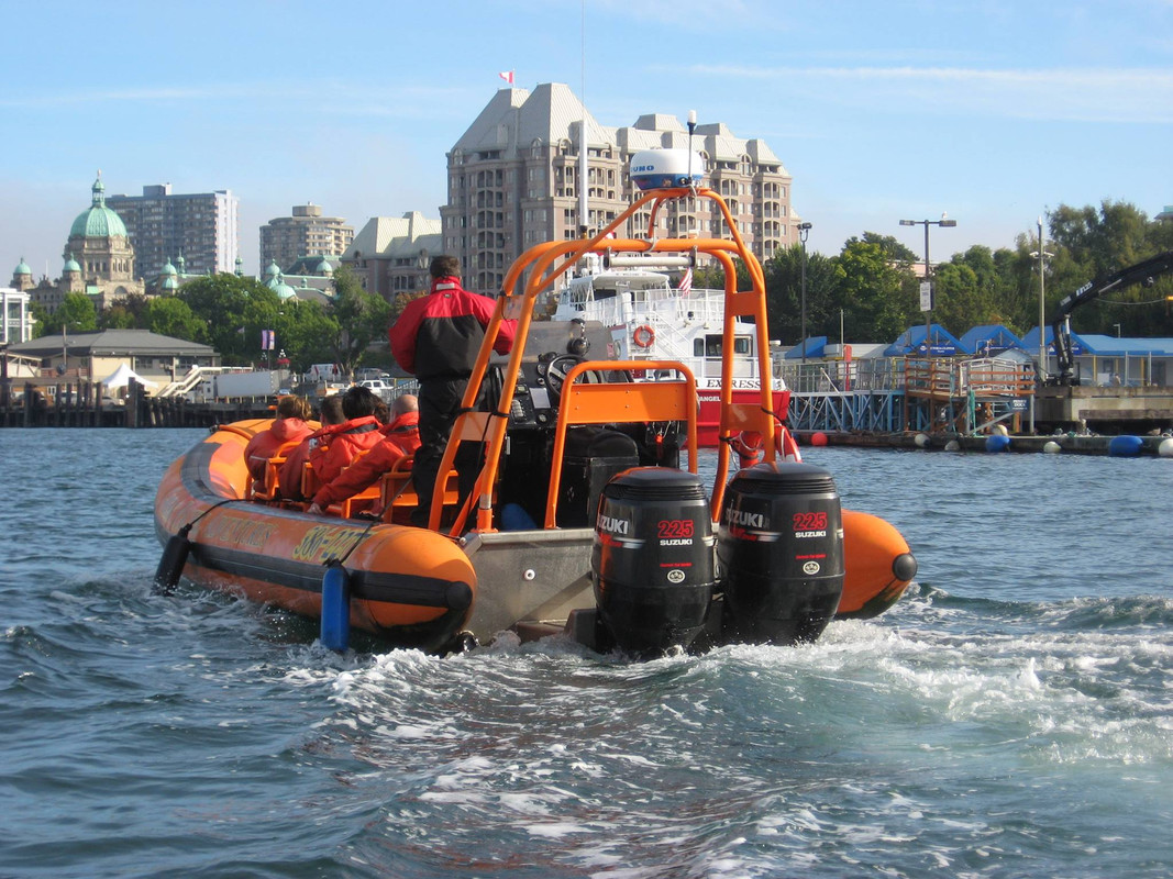 1669609_844454908903316_1090242052_o (1)