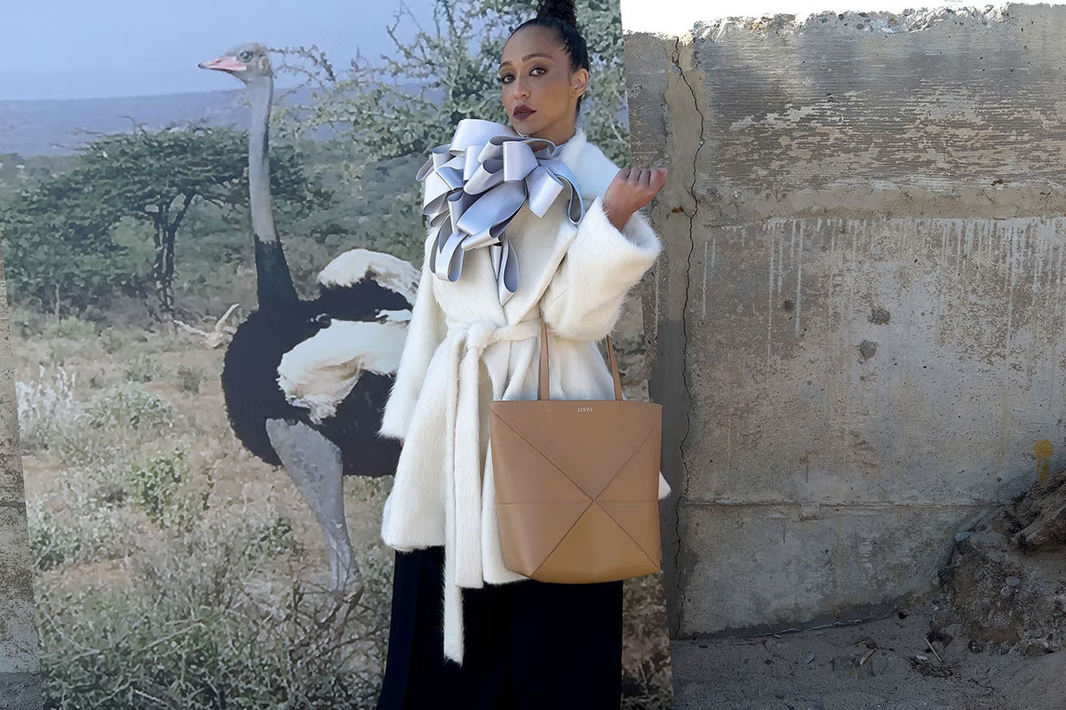 Loewe, la campagna della pre-collezione Autunno/Inverno 2023 Loewe, la campagna della pre-collezione Autunno/Inverno 2023