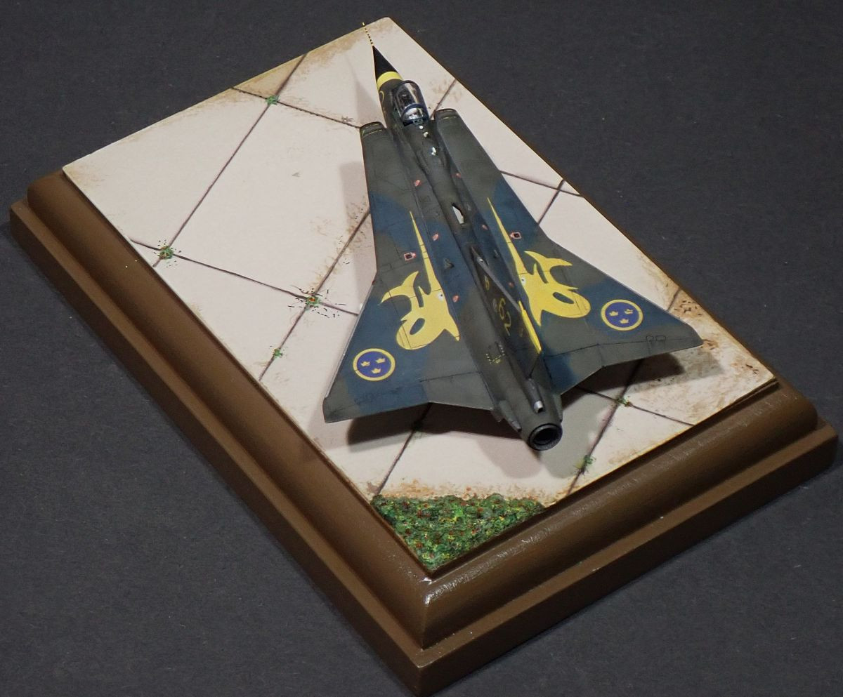 SAAB J 35J Draken ŠVEDSKA 1980 1 zad zgor 7