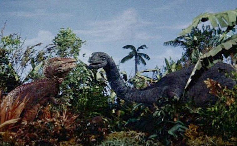 TWILIGHT-ZONE-DINOSAURUS-3-FOTOR.jpg