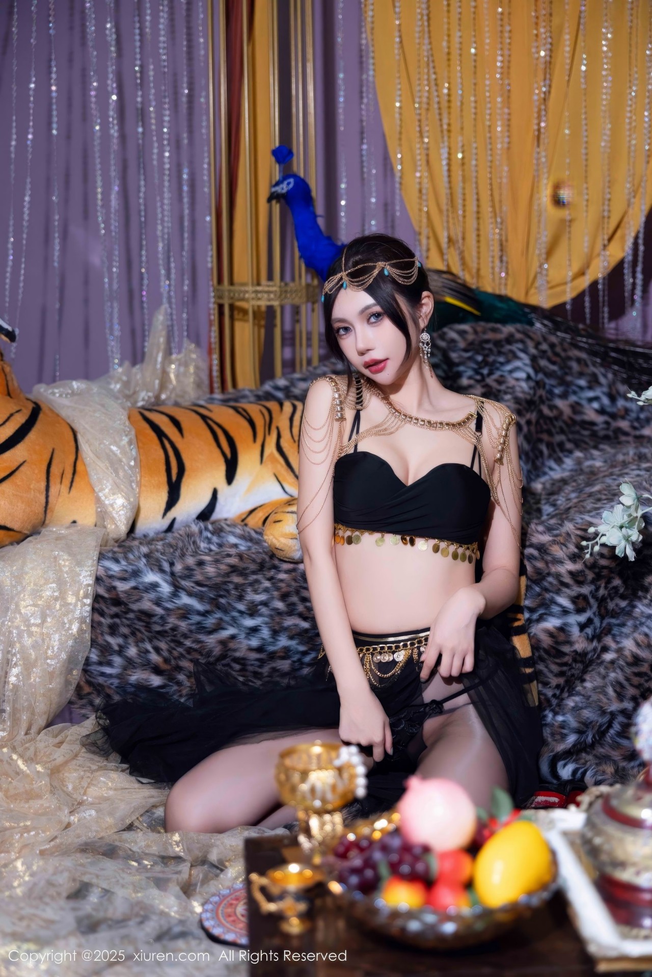 绮里嘉黑色露肩上衣图集79P，时尚造型与舞台感的华丽碰撞插图8