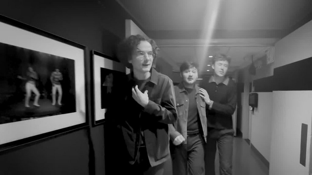 [Image: gjyf7vy16dz6.jpg]