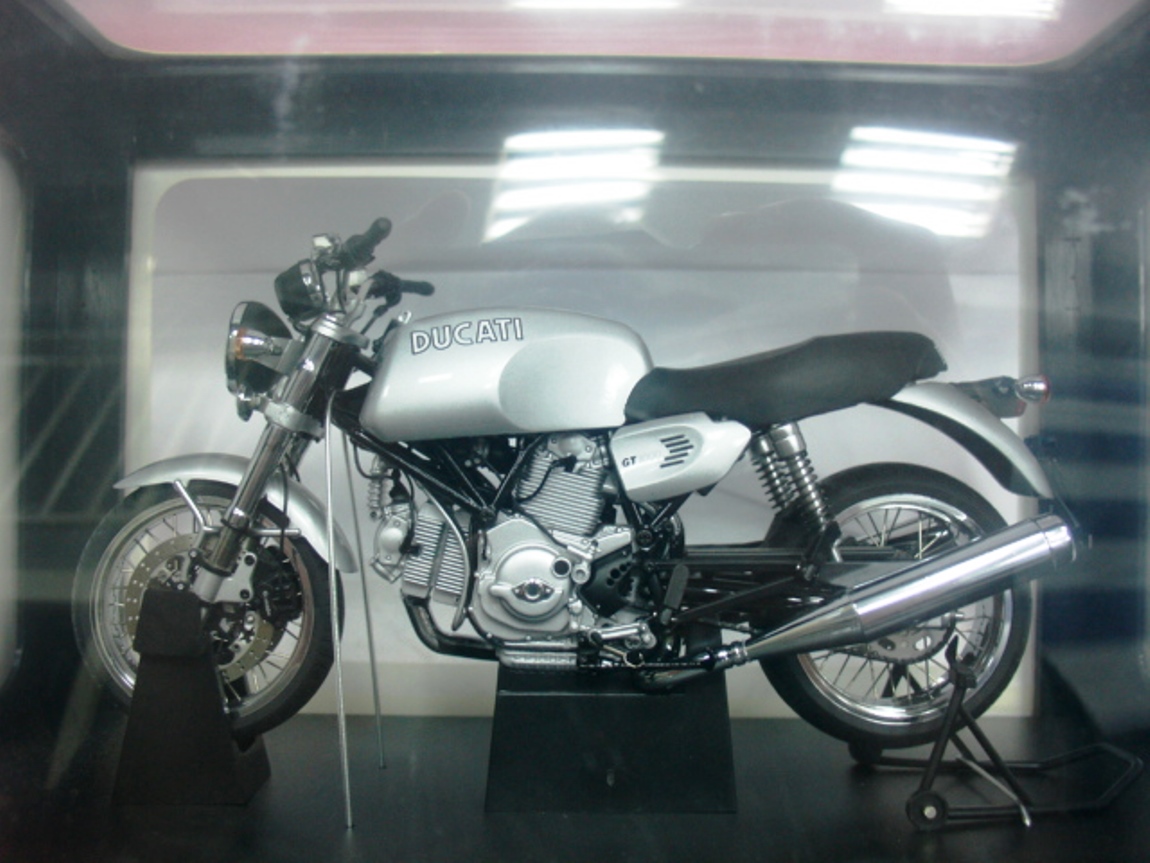 Amazon | Aa 112 オートアート 品 Ducati GT 1000 バイク