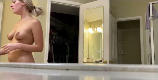 [Image: Voyeur58625103515.jpg]