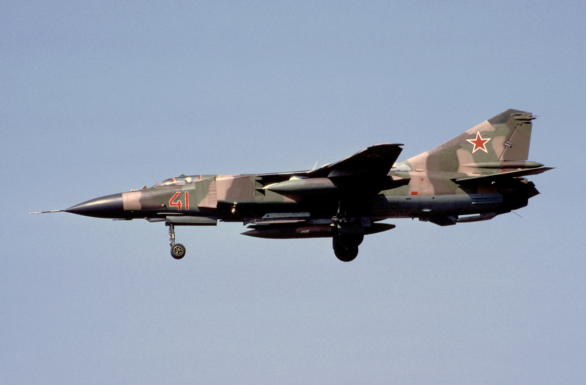 833 IAP Mig-23MLD 41 Red