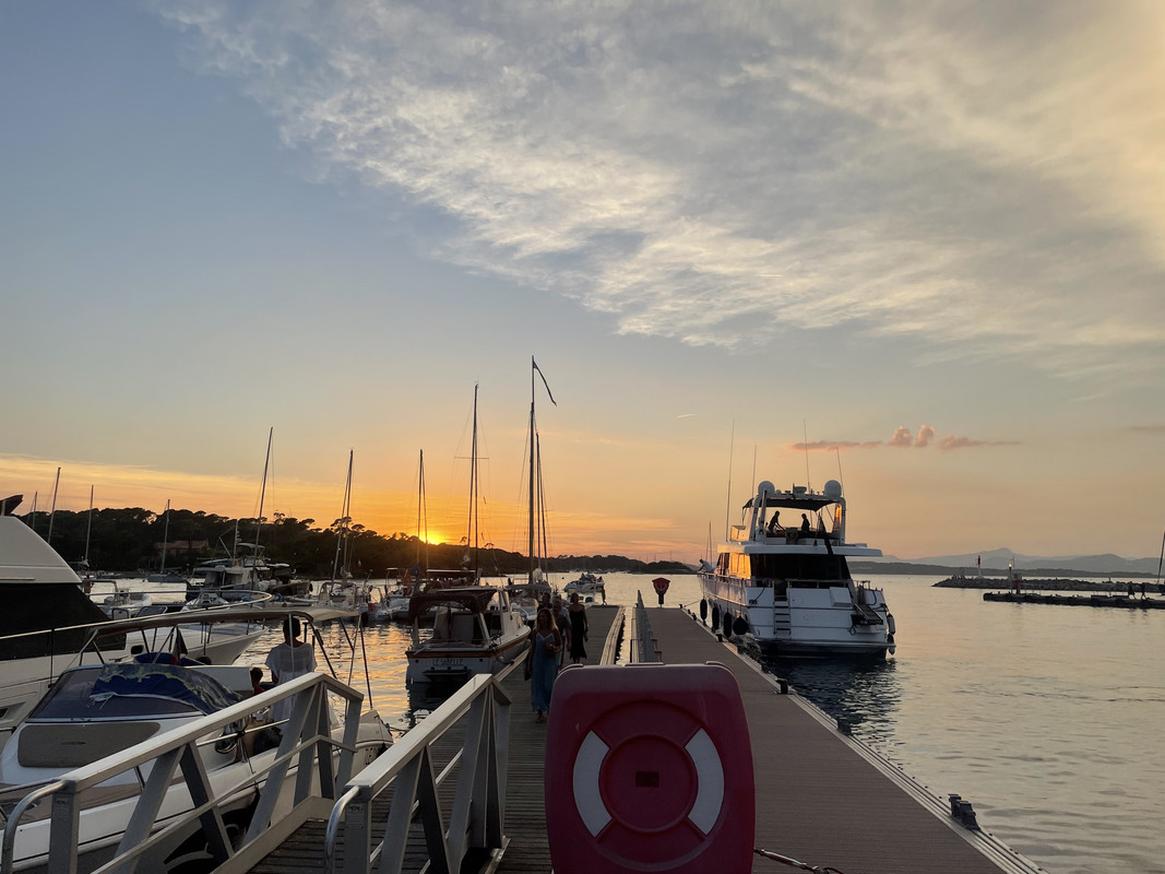 7DEADC99-56DF-471C-A24A-2EBF0049AE27