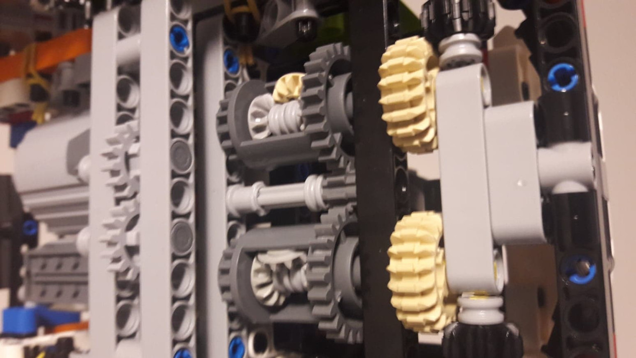 43547702_1910516942584992_1632803324484911104_n