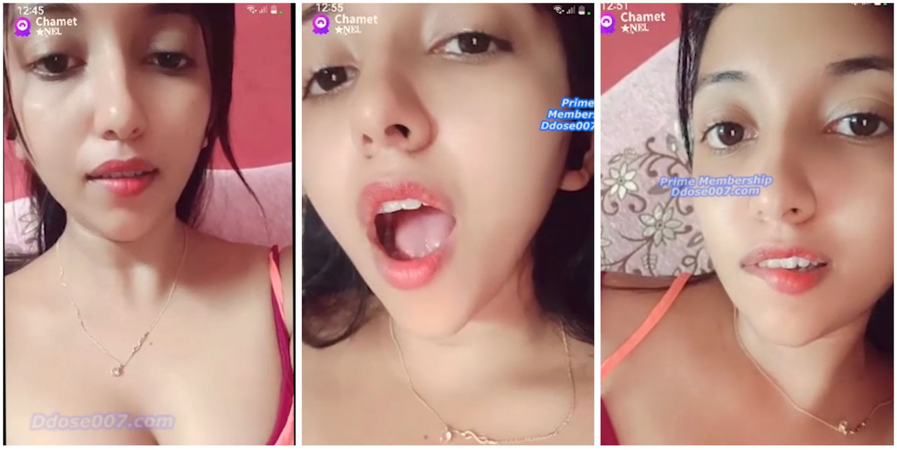 Hot girl showing her boob on live exclusive viral video