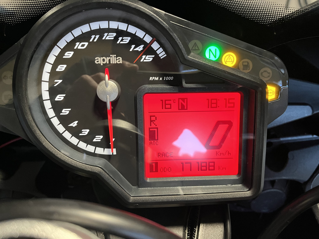 33795AFA-7001-43E4-9D0D-920704CC3D1A