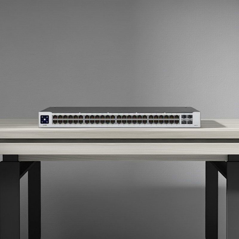 Switch UniFi 48 PoE em um rack de servidor