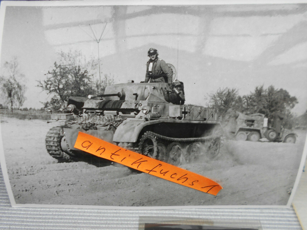 Aufklärungs-Panzer vom Typ LUCHS mit 14 an der Ostfront 1943-44