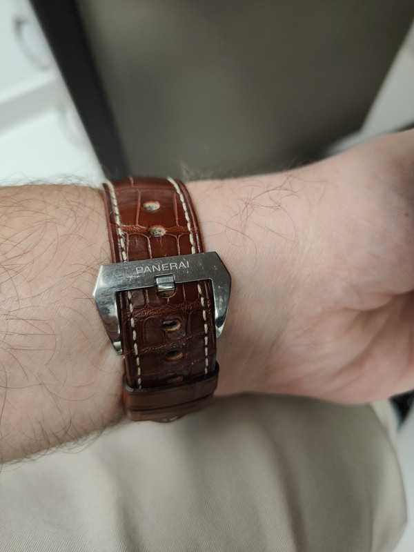 https://i.postimg.cc/vT2R2gty/buckle.jpg