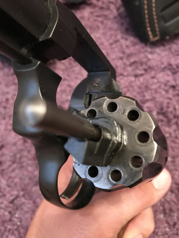 24C8E4DA-1119-42FC-AE9D-870BCCFDA0FC