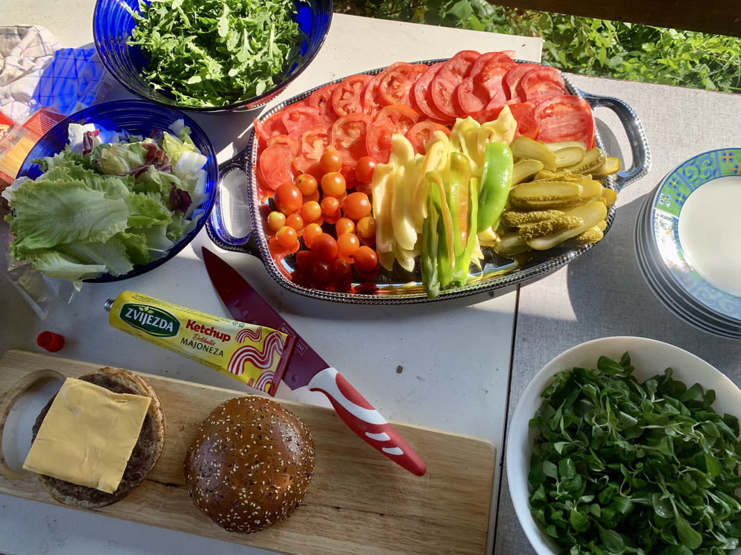 B6F726AC-5F06-4688-9524-9DA9A25E252A