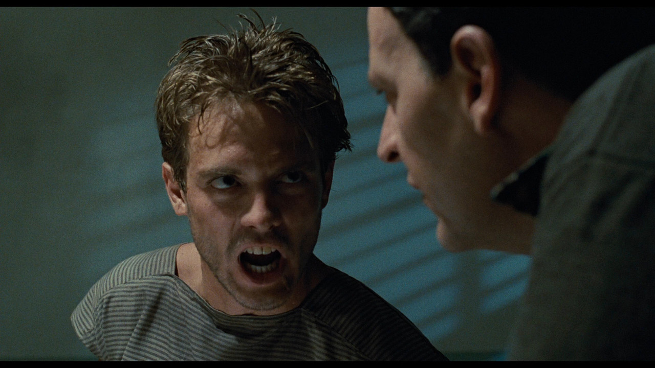 [Image: The-Terminator-remastered-1080p-Blu-ray-...-08-40.jpg]