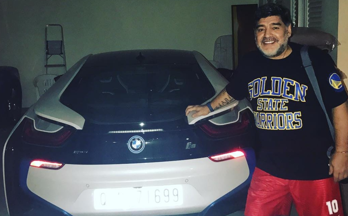 Subastarán artículos personales y bienes de Diego Armando Maradona