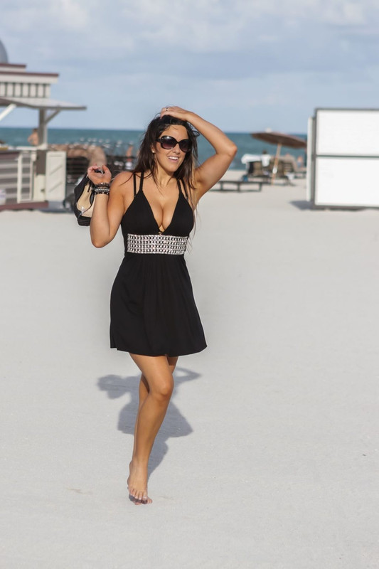 Claudia-Romani-UpskirtSTARS.com-4-1- (28)