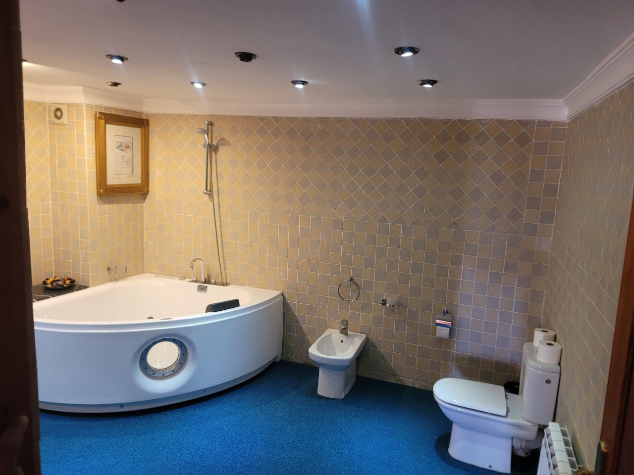 Luxury Quadruple Room View 10