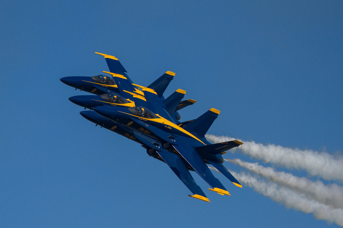 blueangelsplanes.jpg