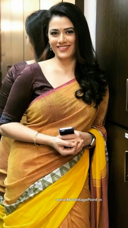 1-Actress-Girija-Oak-Godbole-Photos-Wallpapers-My-Vantage-Point