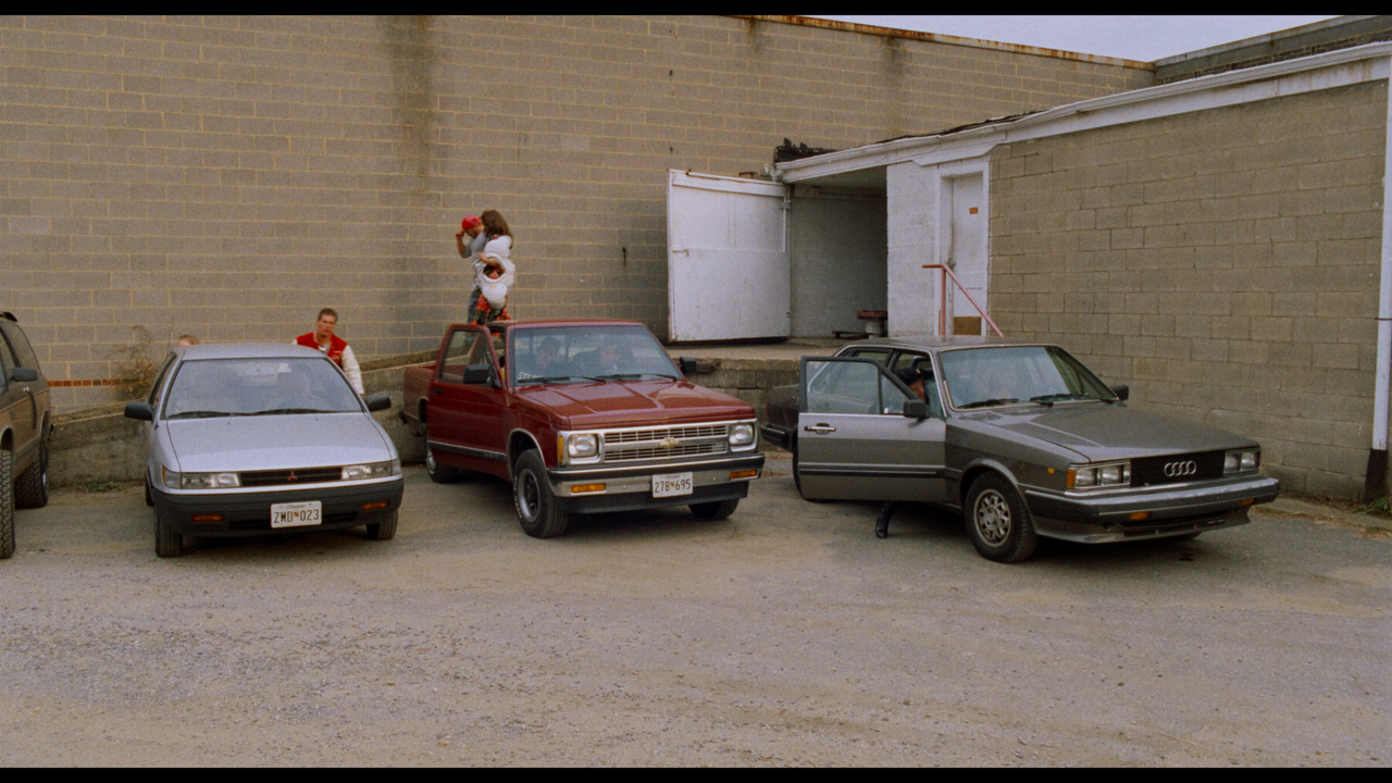 Undefeatable.1993.2160p.BDREMUX.HDR10.HEVC-Нечипорук.mkv_snapshot_00.33.31.550