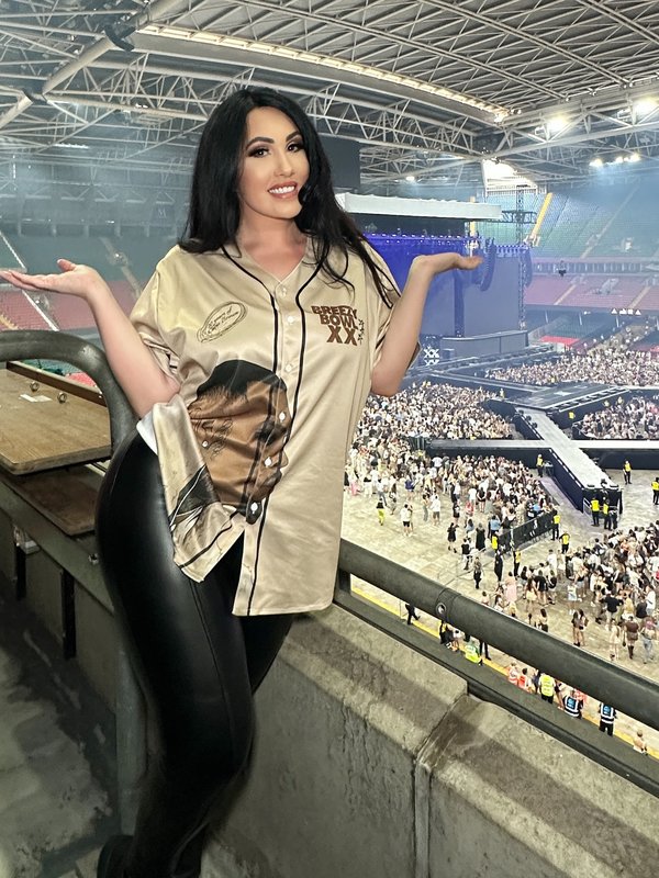 [Image: instagram-1750444152226.jpg]