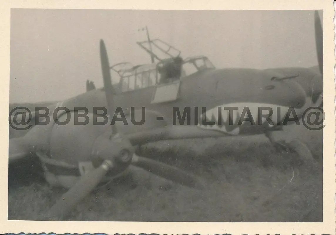 R50 Foto Messerschmitt Me 110 Zerstörergeschwader 76 ZG76 Haifischmaul-Bemalung (1)