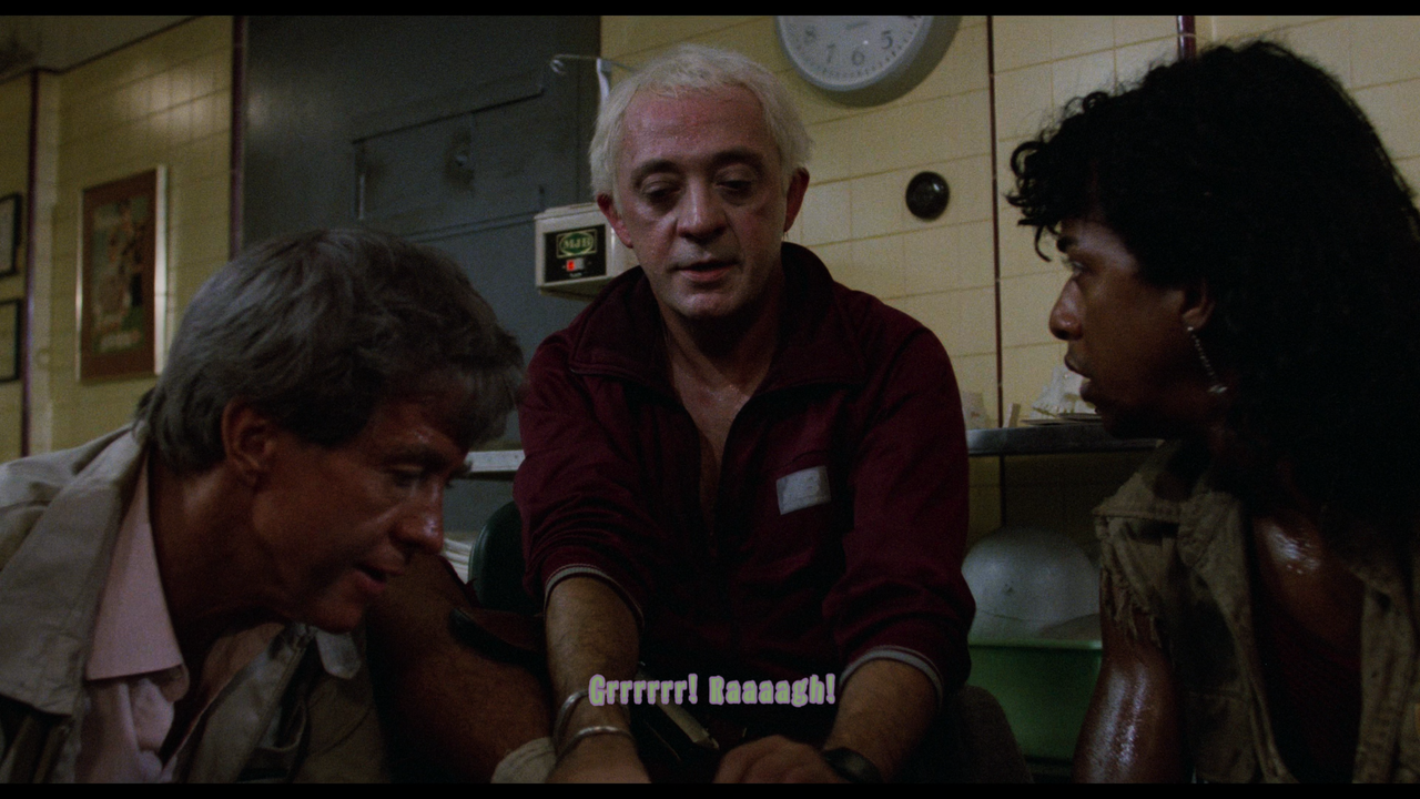 The.Return.of.the.Living.Dead.1985.UHD.2160p.HDR.DoVi.BDREMUX.-.Нечипорук.mkv_snapshot_01.12.42.042