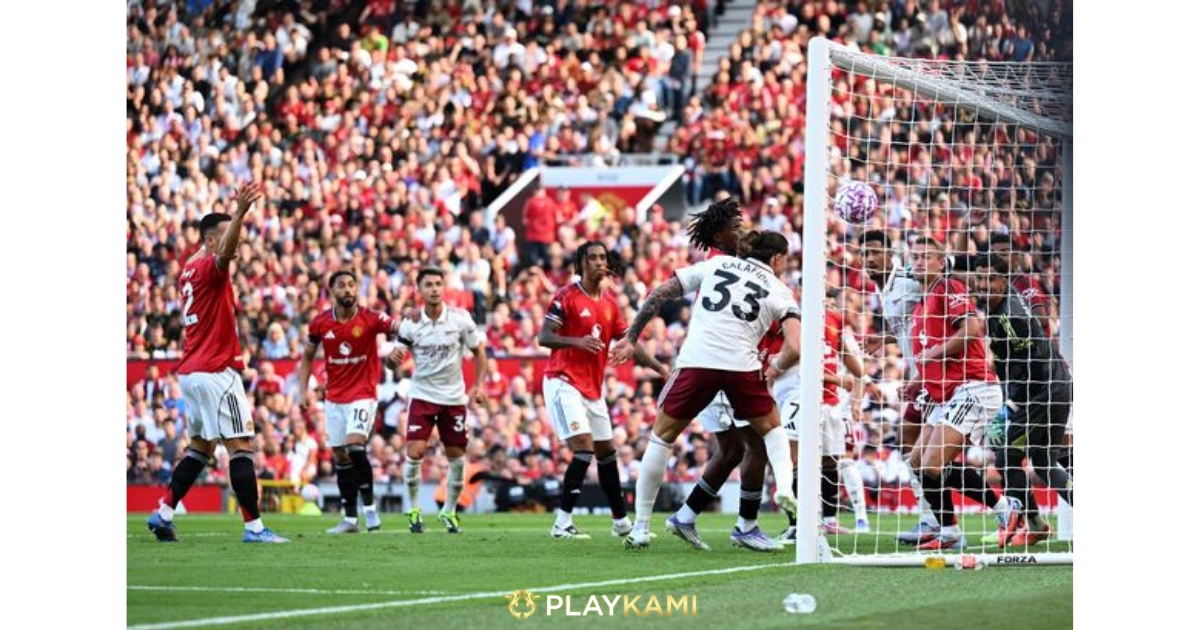 Goal Riccardo Calafiori di Old Trafford