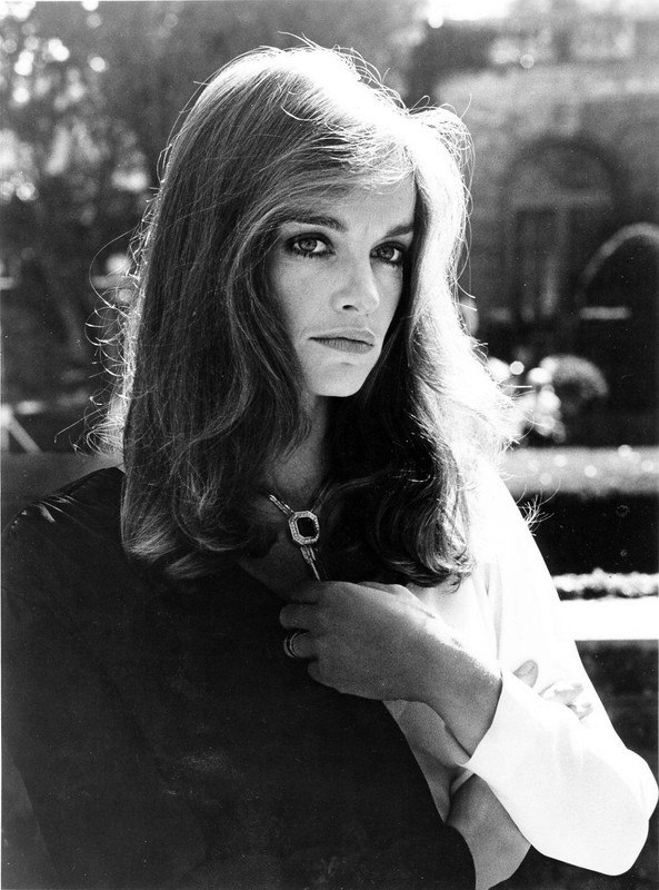 pamela_sue_martin_b10