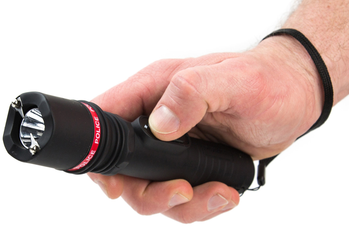 stun-gun-flashlight-taser-police-vipertek-tazer
