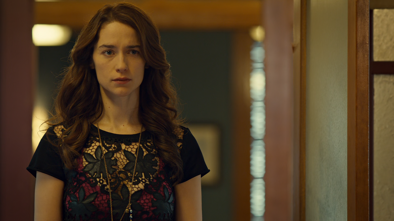 Wynonna.Earp.S01E09.Bury.Me.With.My.Guns.On.1080p.10bit.BluRay.AAC5.1.HEVC-Vyndros.mkv_snapshot_07.2