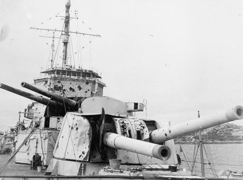 Daños sufridos en el HMS Exeter durante la batalla del Río de la Plata, el 13 de diciembre de 1939