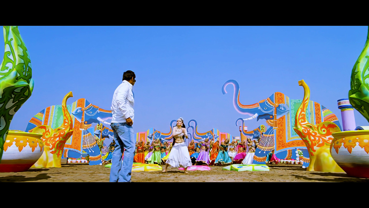 Tamanna Hot Song From Himmatwala Naino Main Sapna 4K (Best Quality).mp4_snapshot_02.29_[2021.04.05_1