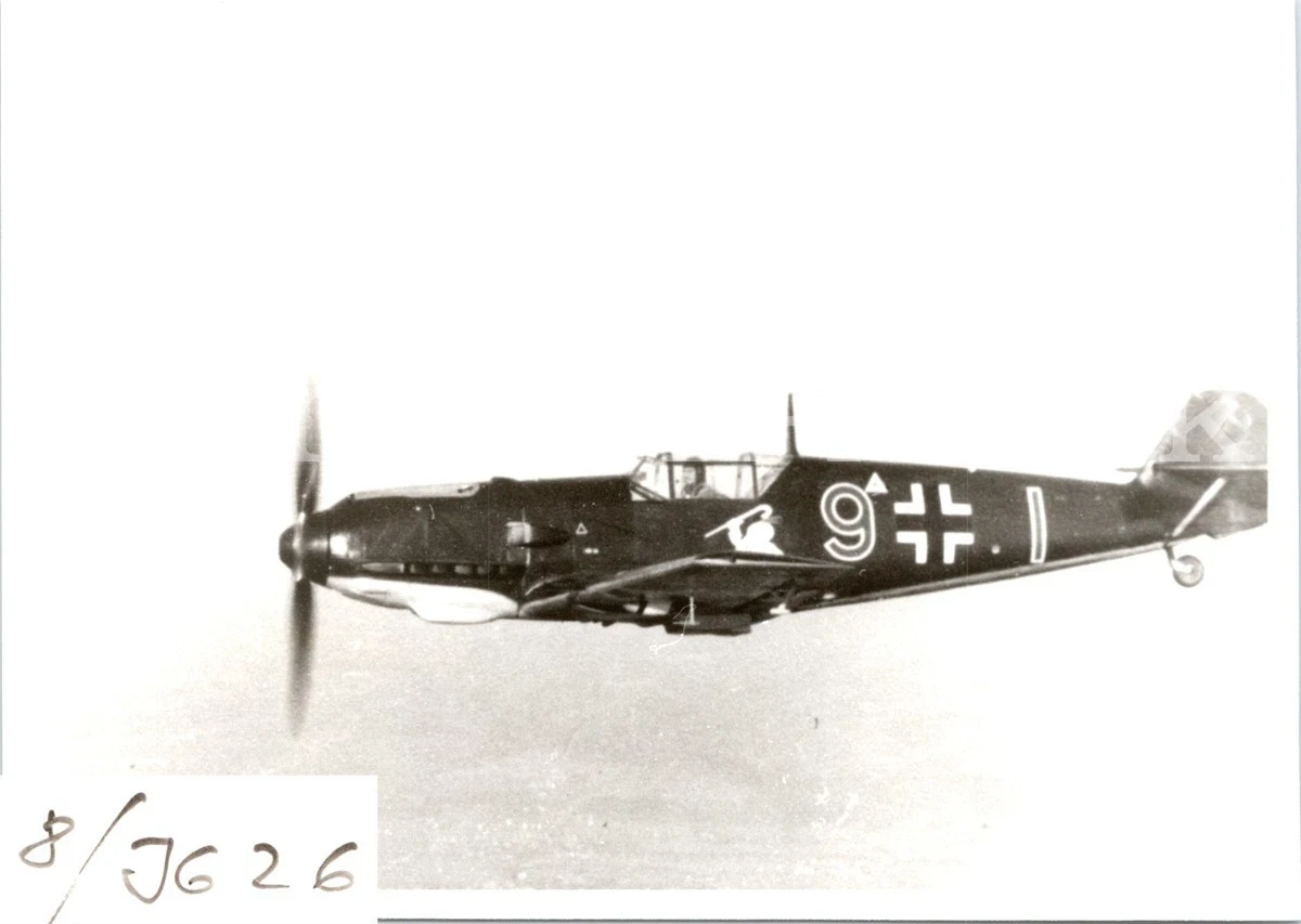 T561 Photo Wehrmacht Archive Repro Luftwaffe Aircraft Me109 8th JG26 Emblem Coat of Arms