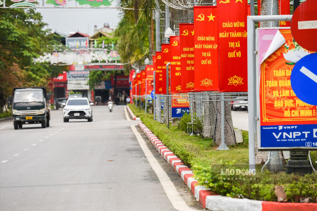 Que Vo 2 Bắc Ninh chơi lớn: thành lập 2 Thị xã Thuận Thành & Quế Võ cùng 1 lúc, bắn pháo hoa chào mừng