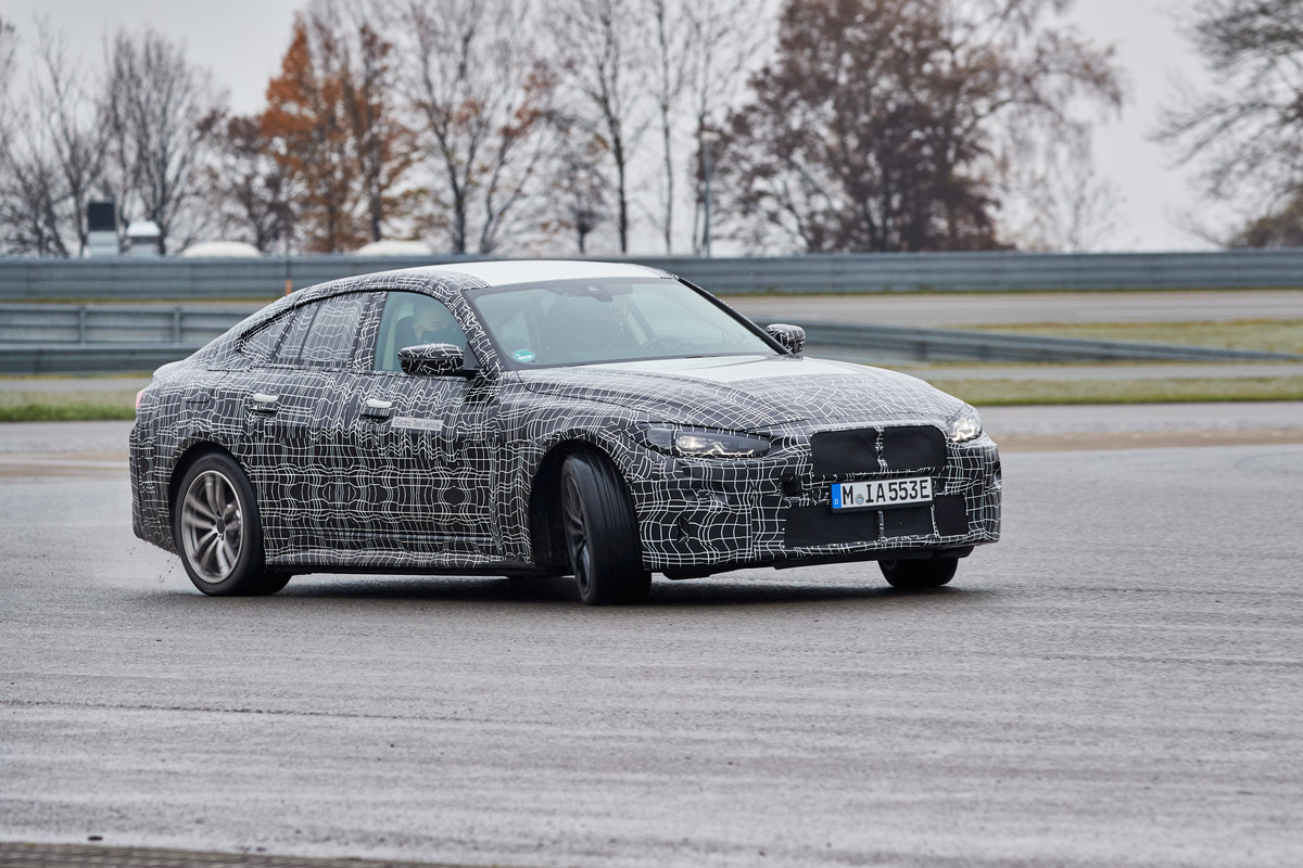 P90412295_highRes_bmw-i4-prototype-fin