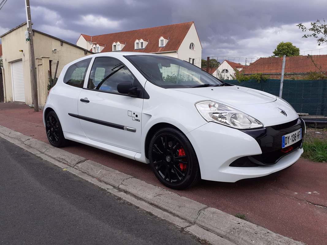 3RS] Soucis de montage pommeau Renault Sport [Résolu] - Page 2 - Clio RS  Concept ®