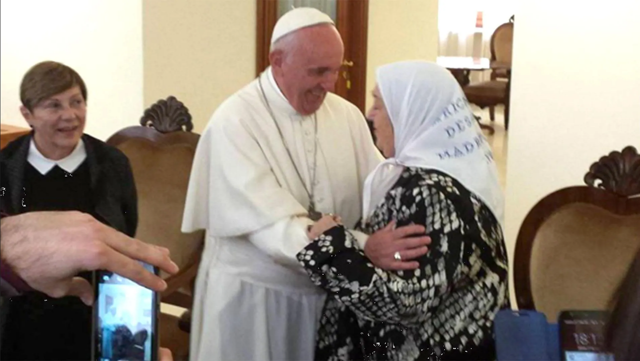 Papa Francisco envió una carta por la muerte de Hebe Bonafini