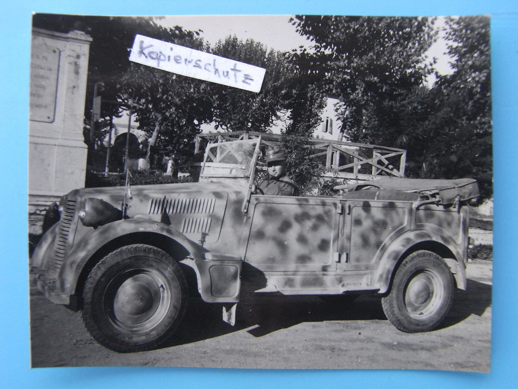 WH Fahrzeug in Camo Tarn Anstrich , Südfront , Foto um 1943