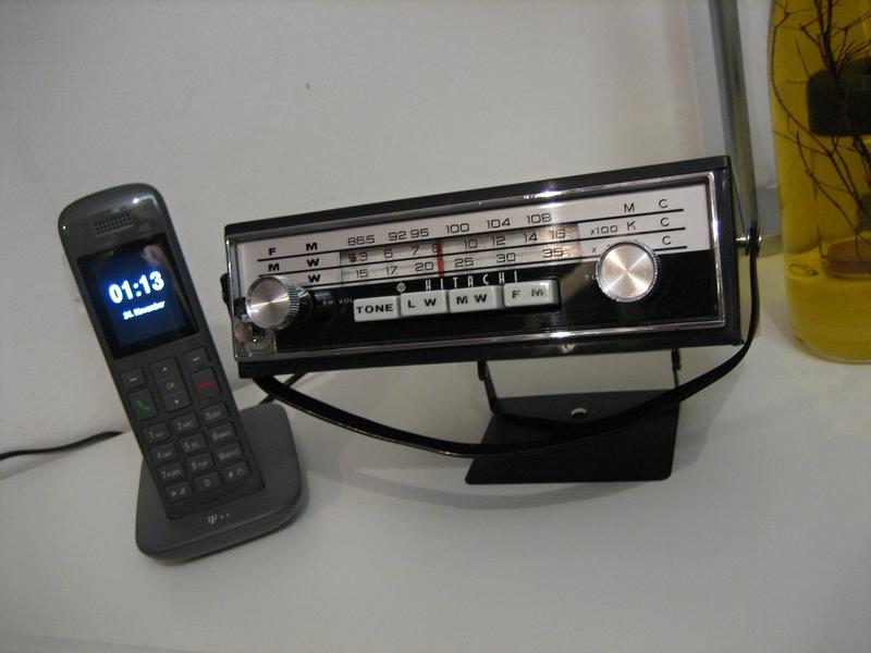 [Bild: HITACHi-Car-Radio-KM-900-T-006.jpg]