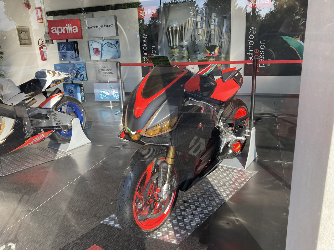 D8F5ADE1-B72F-4C2E-AC99-1B028482DA4E